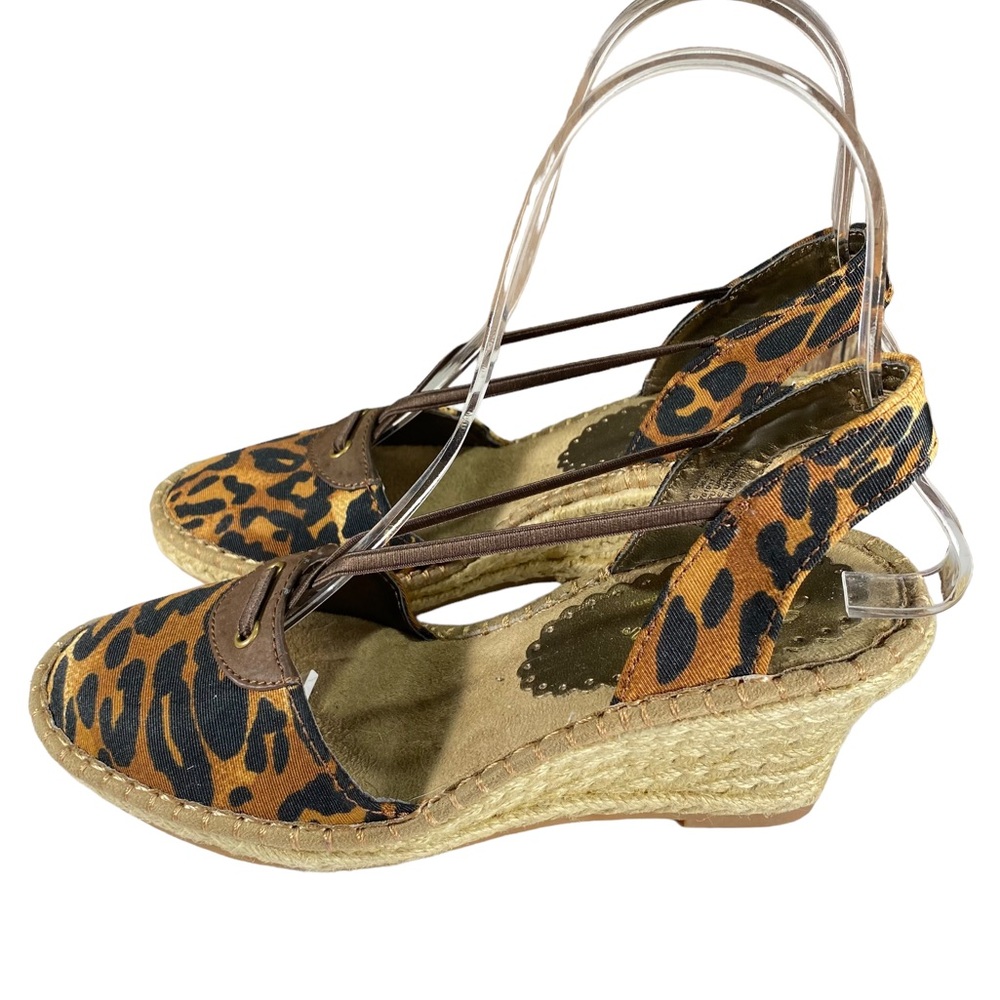 Soft Style Leopard Print Ankle Strap Wedges Womens Shoes Size 5.5